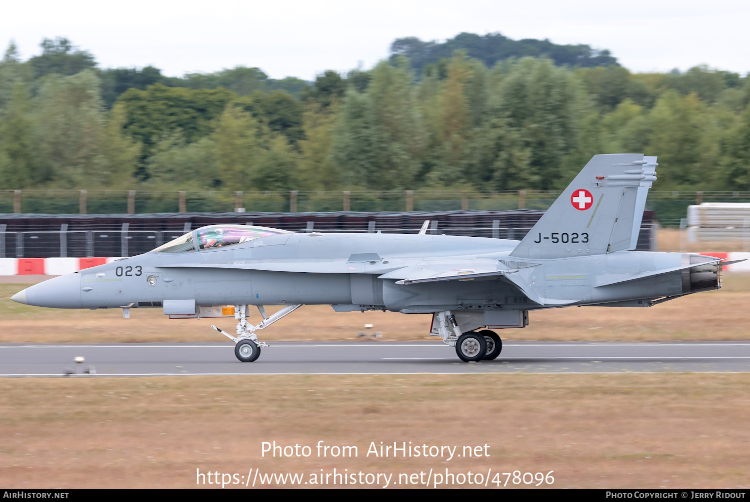 Aircraft Photo of J-5023 | McDonnell Douglas F/A-18C Hornet | Switzerland - Air Force | AirHistory.net #478096