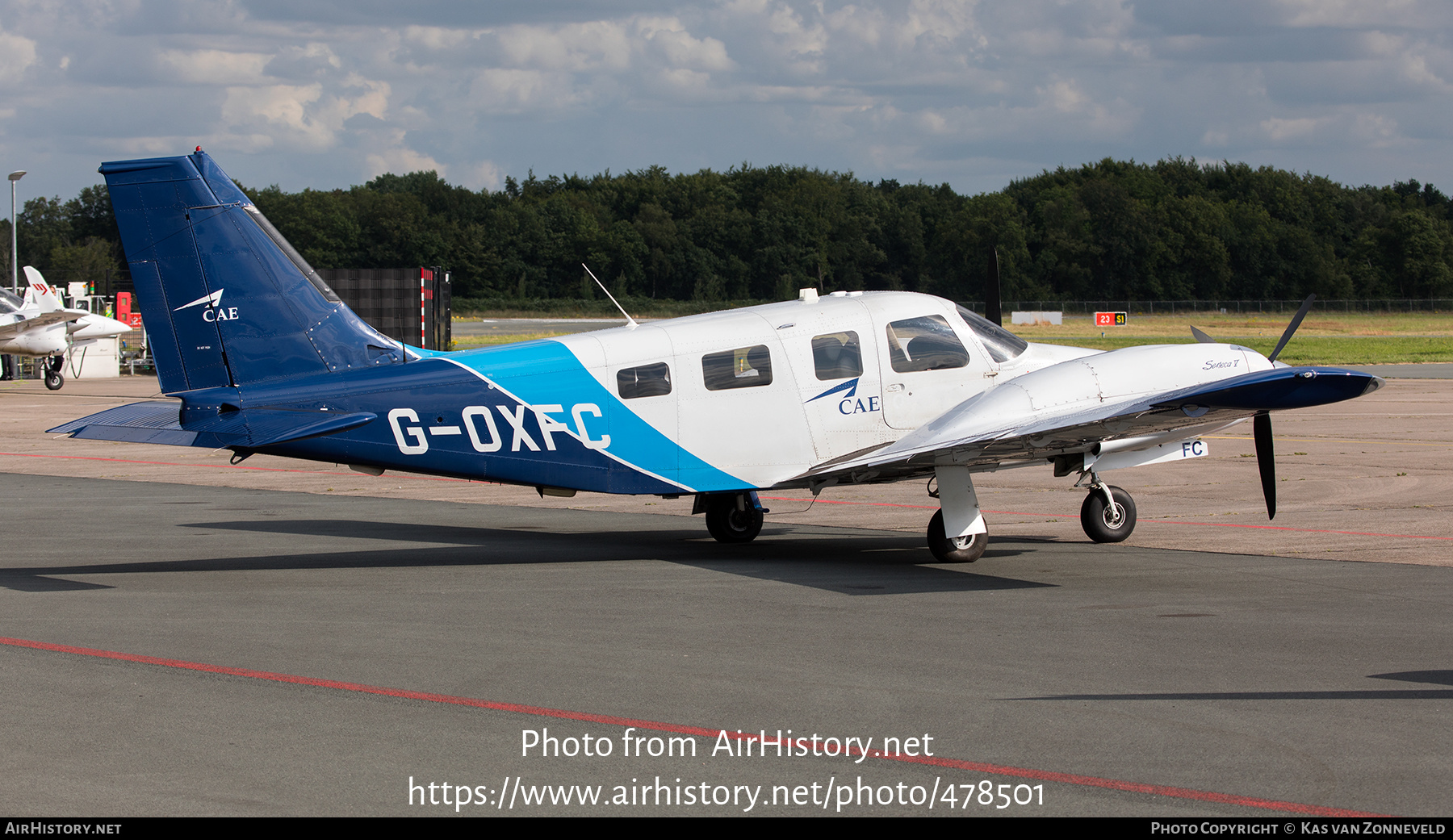 Aircraft Photo of G-OXFC | Piper PA-34-220T Seneca V | CAE Global Academy | AirHistory.net #478501