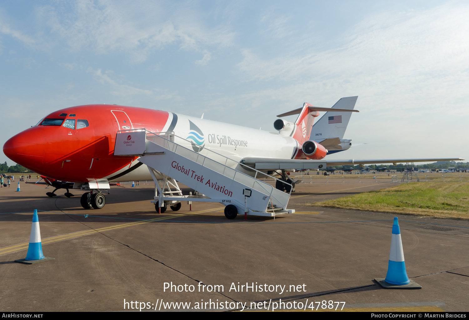 Aircraft Photo of G-OSRA | Boeing 727-2S2F/Adv(RE) Super 27 | Oil Spill Response | AirHistory.net #478877