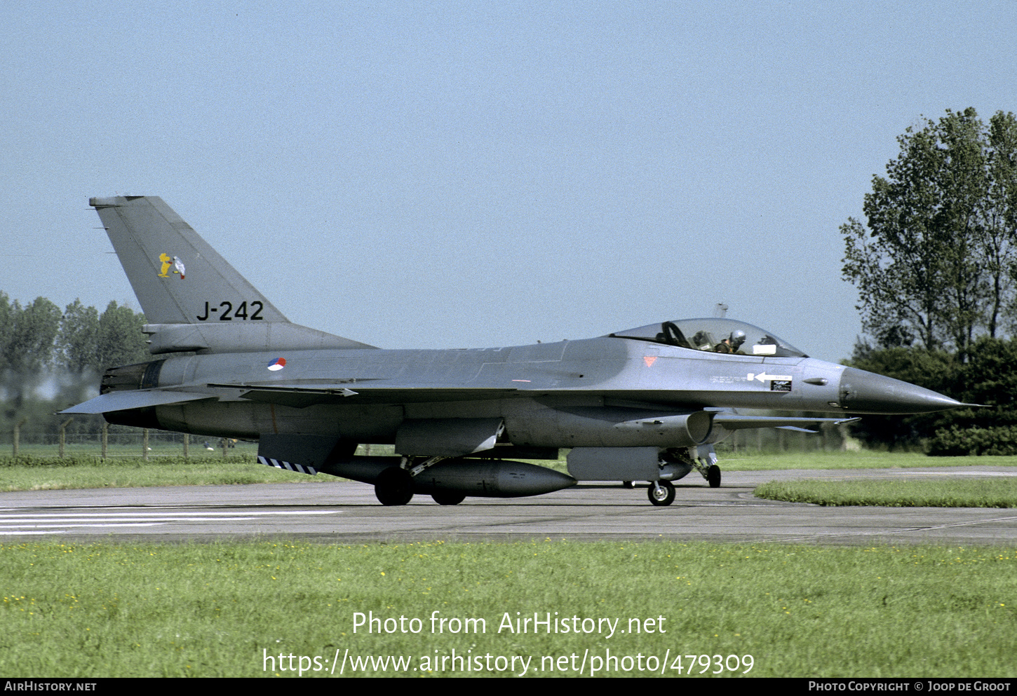 Aircraft Photo of J-242 | General Dynamics F-16A Fighting Falcon | Netherlands - Air Force | AirHistory.net #479309