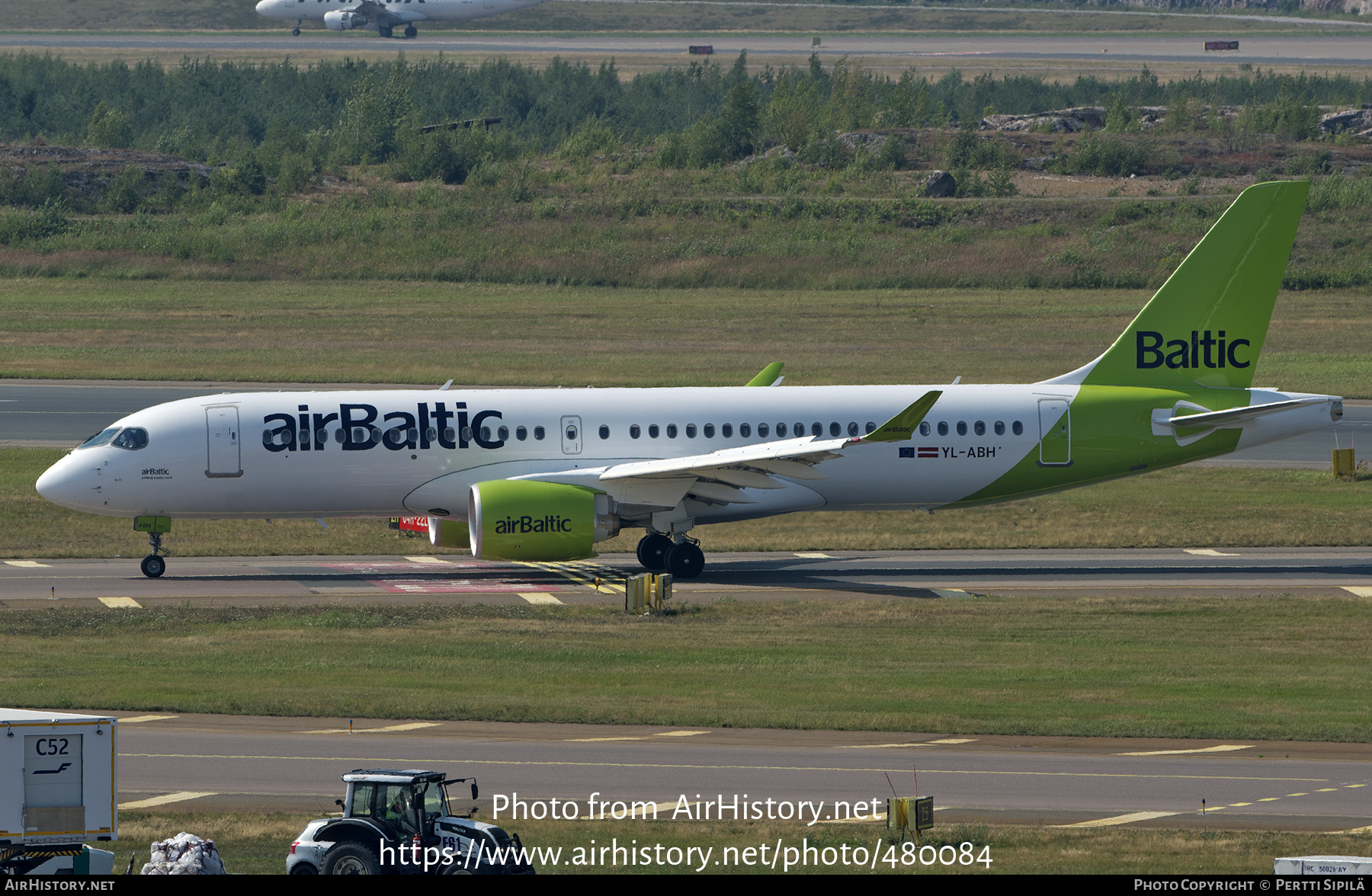 Aircraft Photo of YL-ABH | Airbus A220-371 (BD-500-1A11) | AirBaltic | AirHistory.net #480084