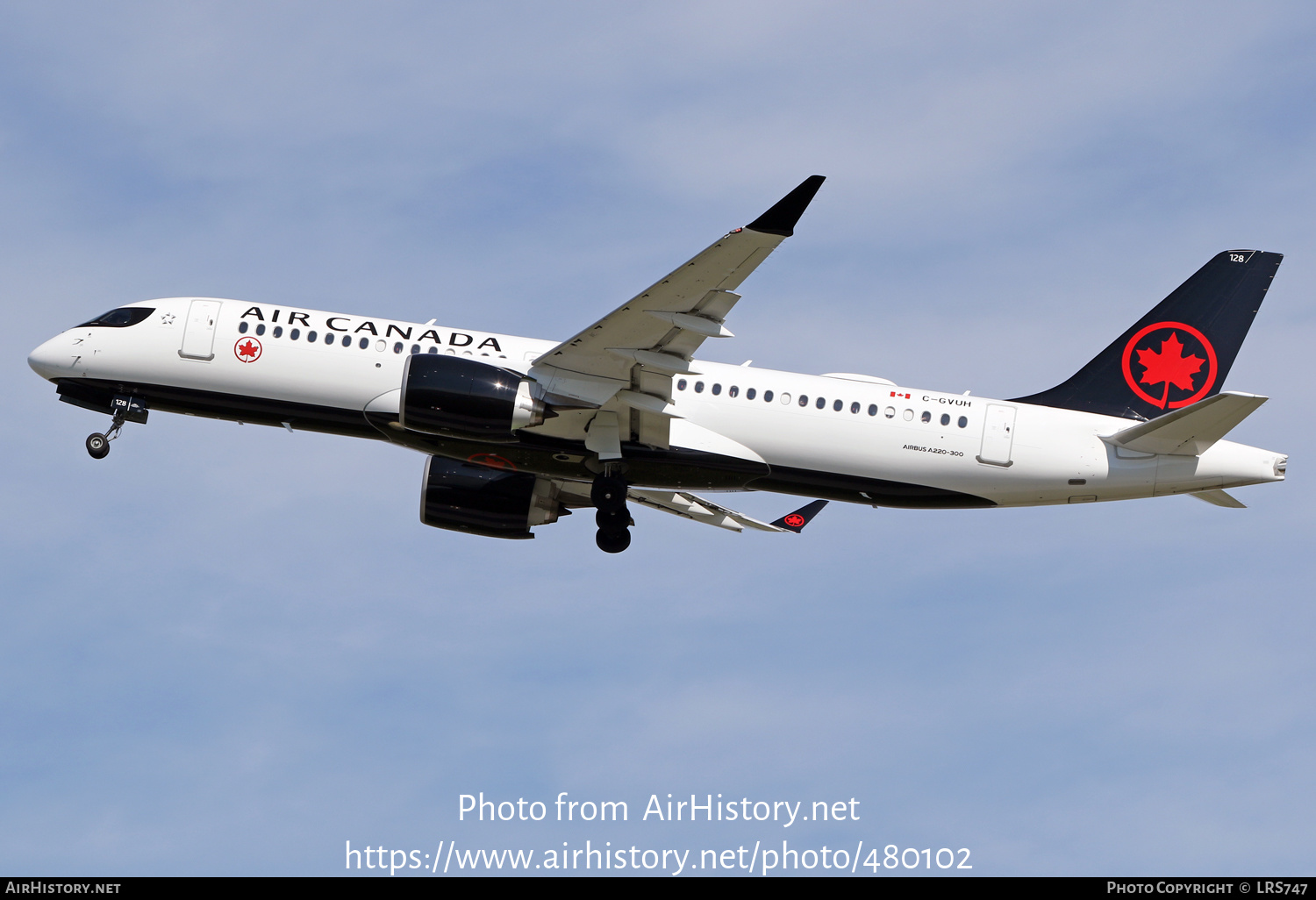 Aircraft Photo of C-GVUH | Airbus A220-371 (BD-500-1A11) | Air Canada | AirHistory.net #480102