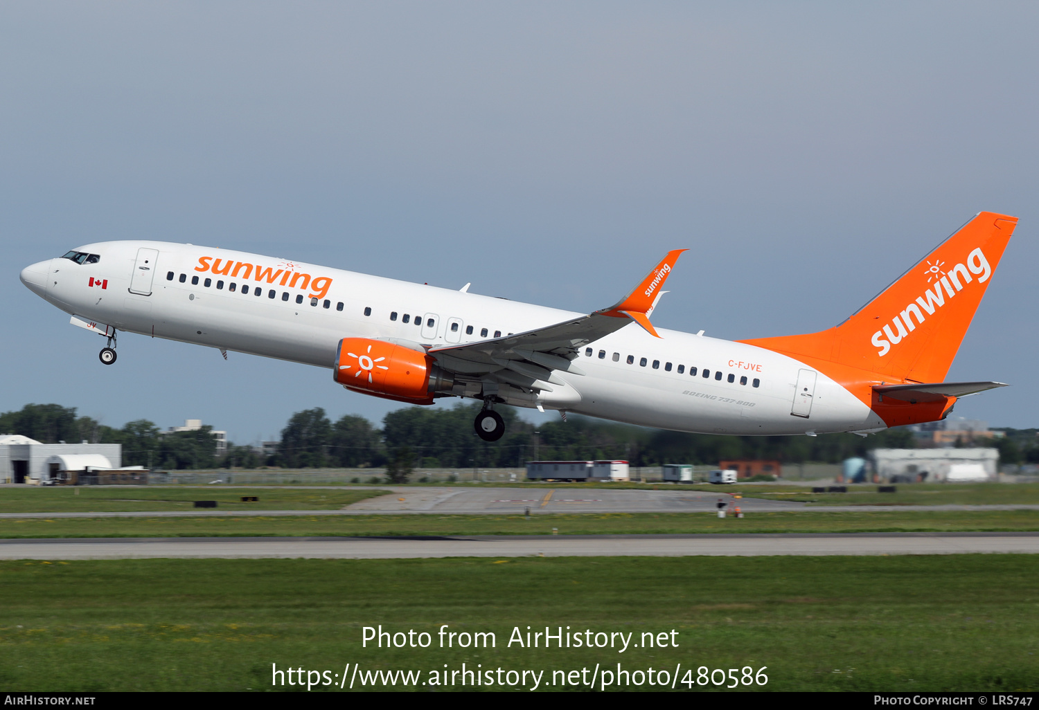 Aircraft Photo of C-FJVE | Boeing 737-8DC | Sunwing Airlines | AirHistory.net #480586