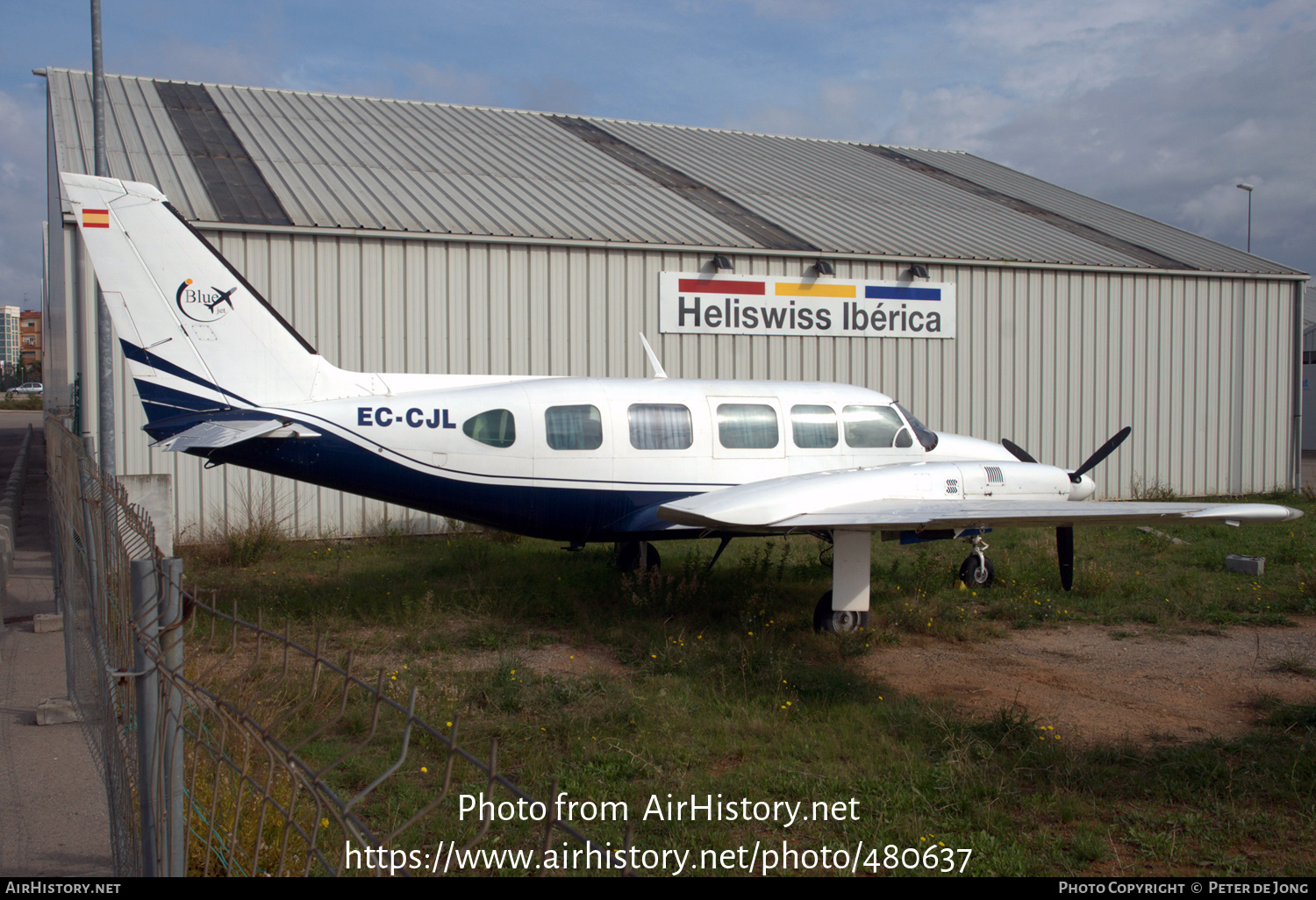 Aircraft Photo of EC-CJL | Piper PA-31-350 Navajo Chieftain | Blue Jet | AirHistory.net #480637