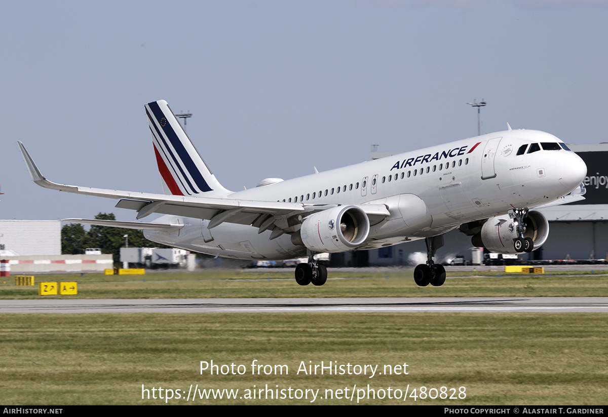 Aircraft Photo of F-HEPK | Airbus A320-214 | Air France | AirHistory.net #480828