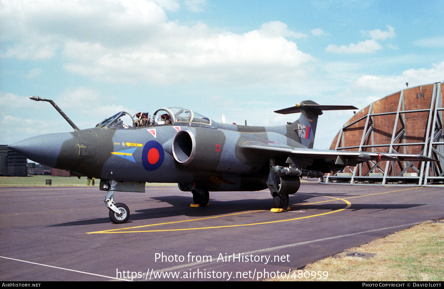 Aircraft Photo of XV332 | Hawker Siddeley Buccaneer S2B | UK - Air Force | AirHistory.net #480959