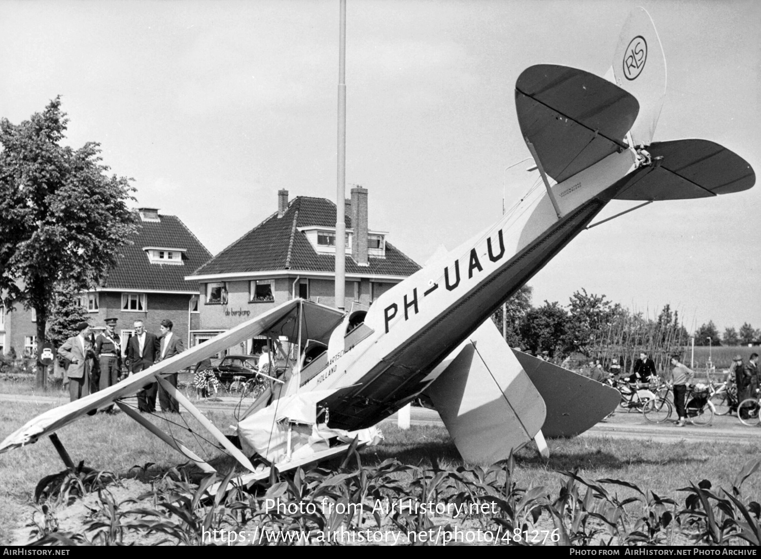 Aircraft Photo of PH-UAU | De Havilland D.H. 82A Tiger Moth II | Rijksluchtvaartschool - RLS | AirHistory.net #481276