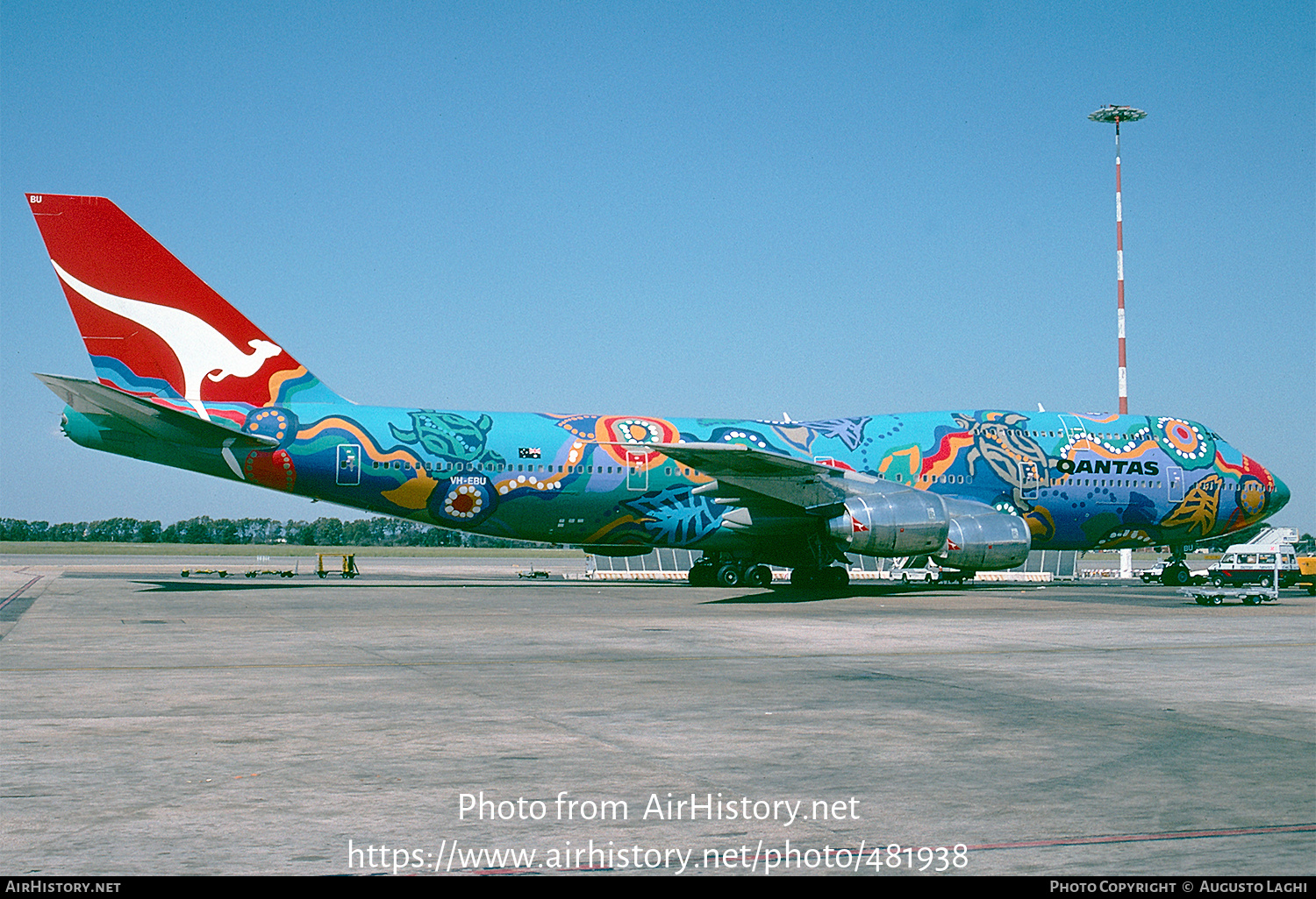 Aircraft Photo of VH-EBU | Boeing 747-338 | Qantas | AirHistory.net #481938