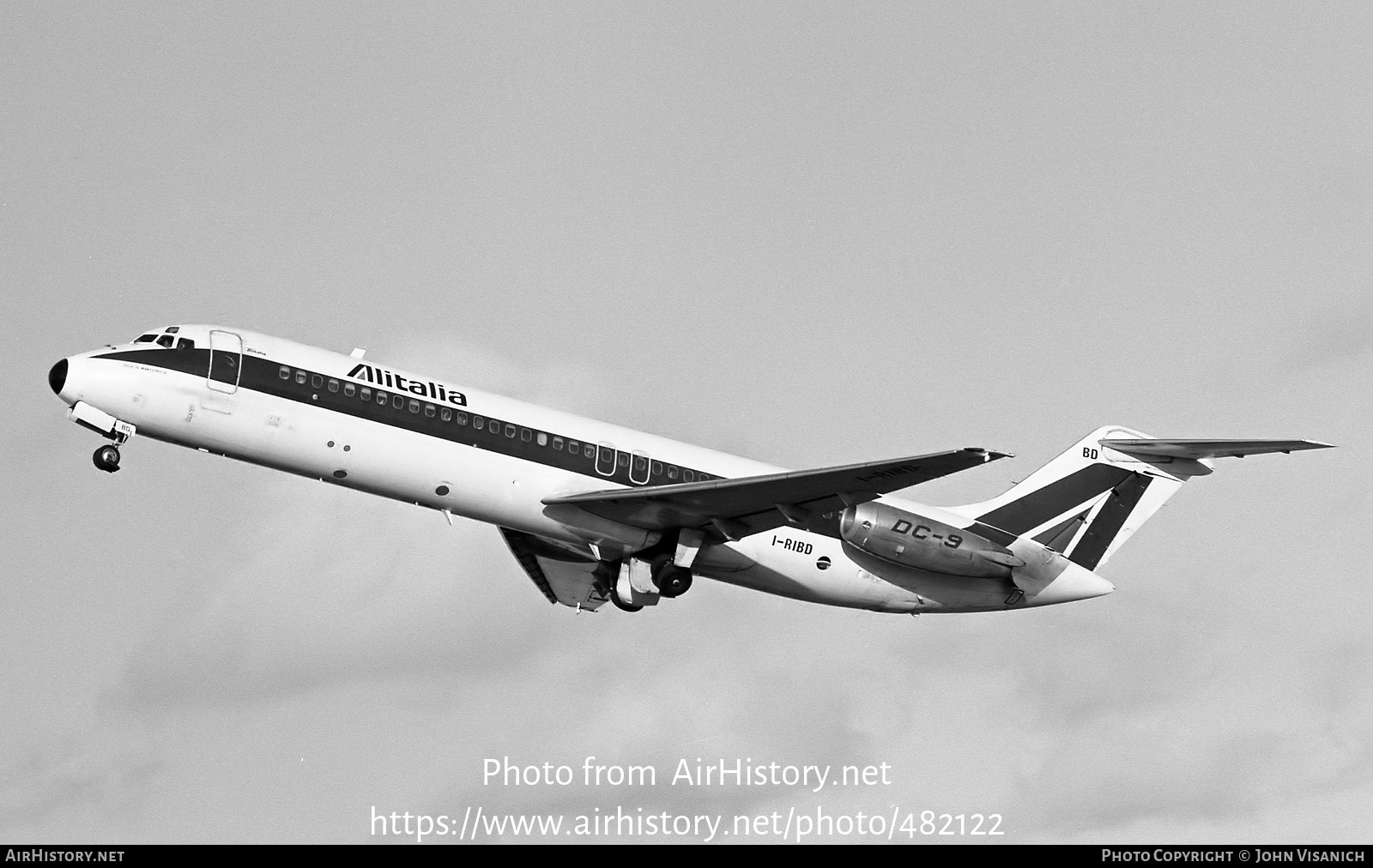 Aircraft Photo of I-RIBD | McDonnell Douglas DC-9-32 | Alitalia | AirHistory.net #482122