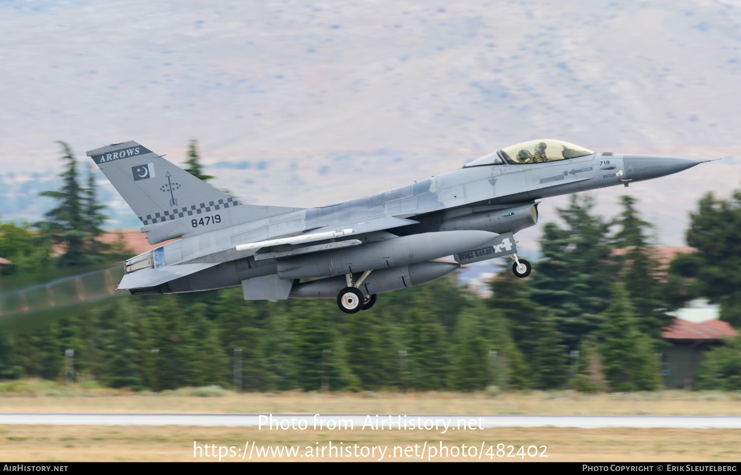 Aircraft Photo of 84719 | General Dynamics F-16A Fighting Falcon | Pakistan - Air Force | AirHistory.net #482402