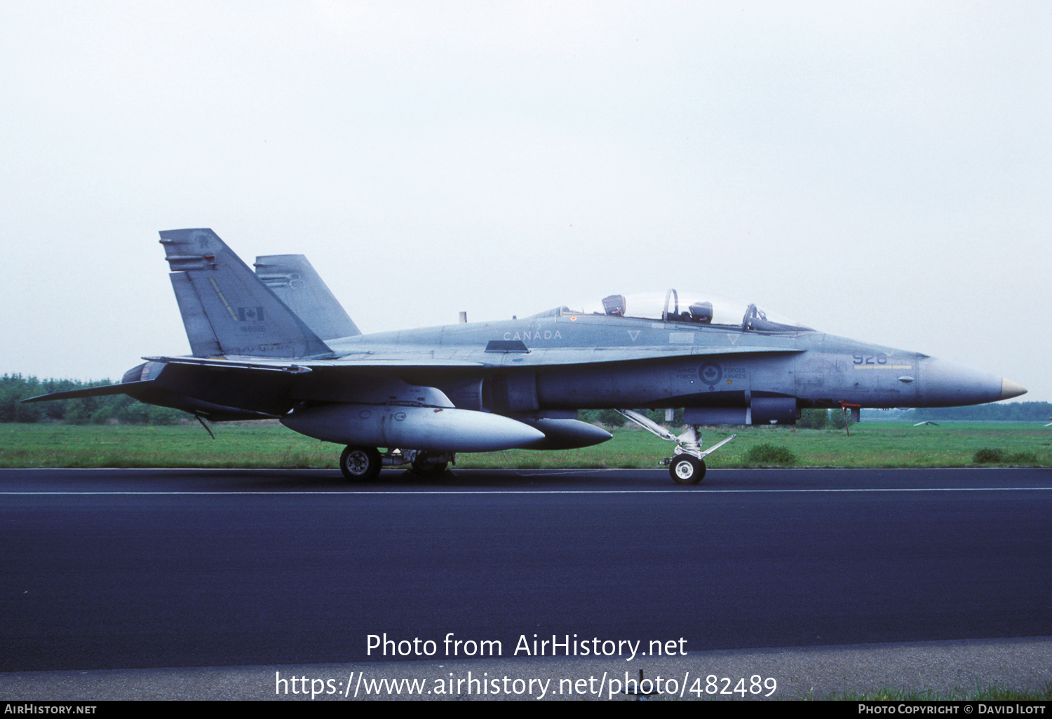 Aircraft Photo of 188926 | McDonnell Douglas CF-188B Hornet | Canada - Air Force | AirHistory.net #482489