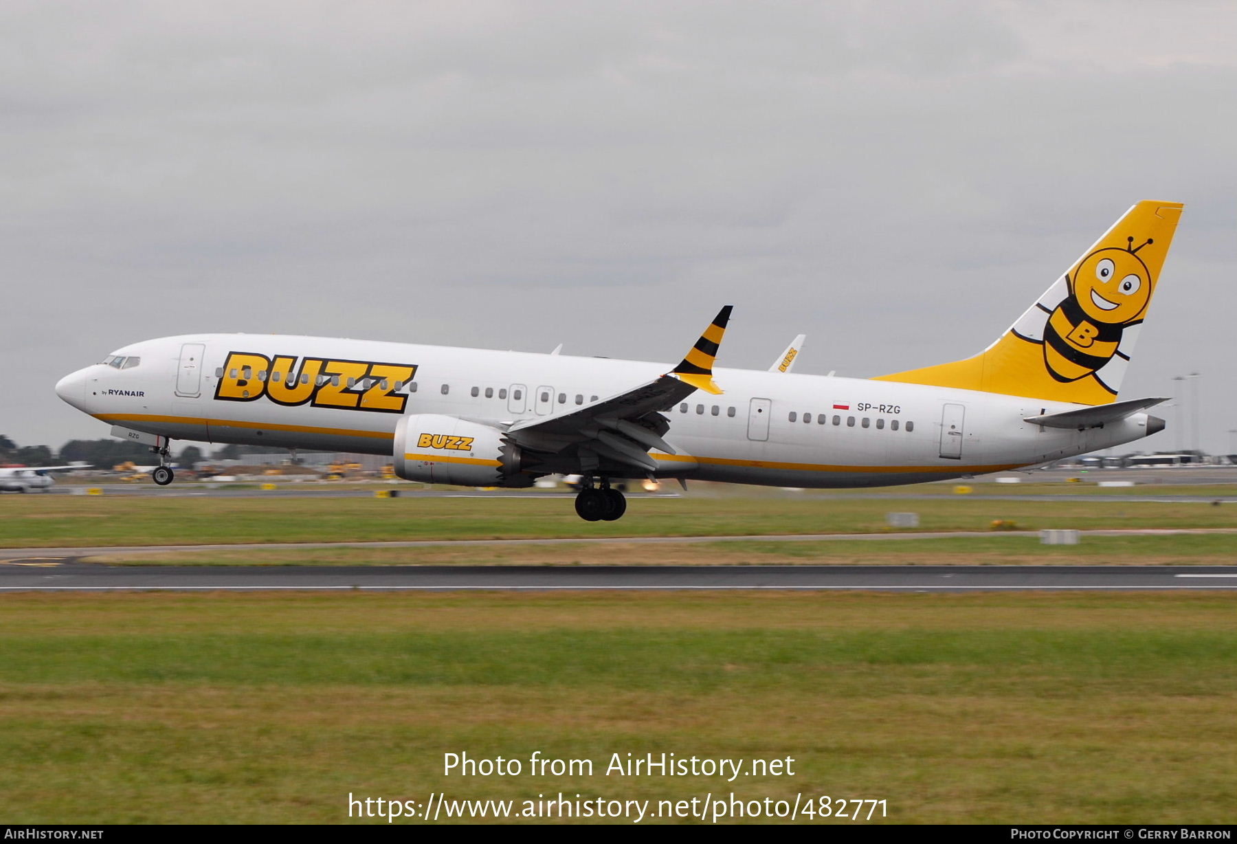 Aircraft Photo of SP-RZG | Boeing 737-8200 Max 200 | Buzz | AirHistory.net #482771