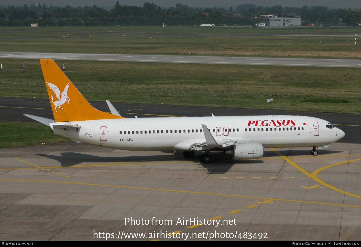 Aircraft Photo of TC-APJ | Boeing 737-86N | Pegasus Airlines | AirHistory.net #483492