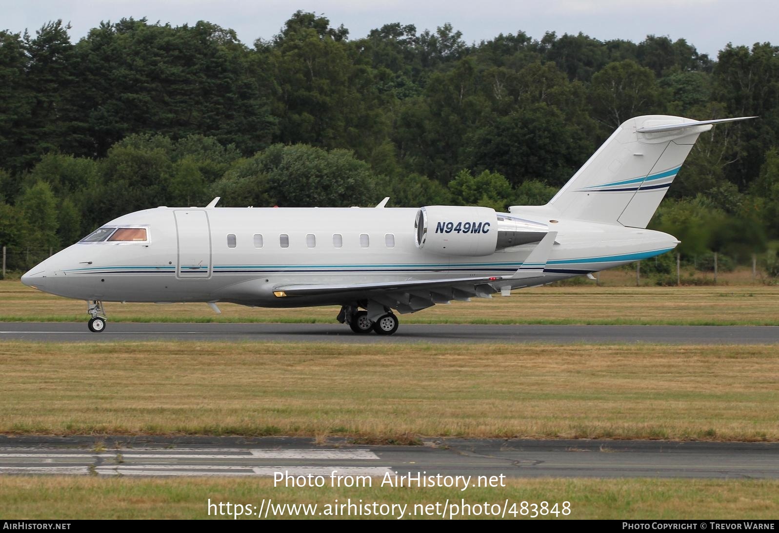 Aircraft Photo of N949MC | Bombardier Challenger 605 (CL-600-2B16) | AirHistory.net #483848