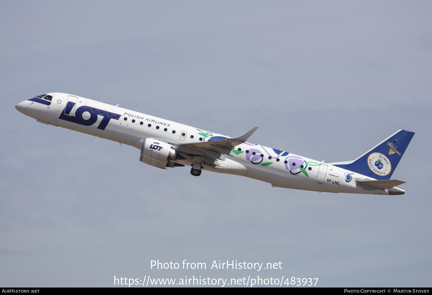 Aircraft Photo of SP-LNC | Embraer 195LR (ERJ-190-200LR) | LOT Polish Airlines - Polskie Linie Lotnicze | AirHistory.net #483937