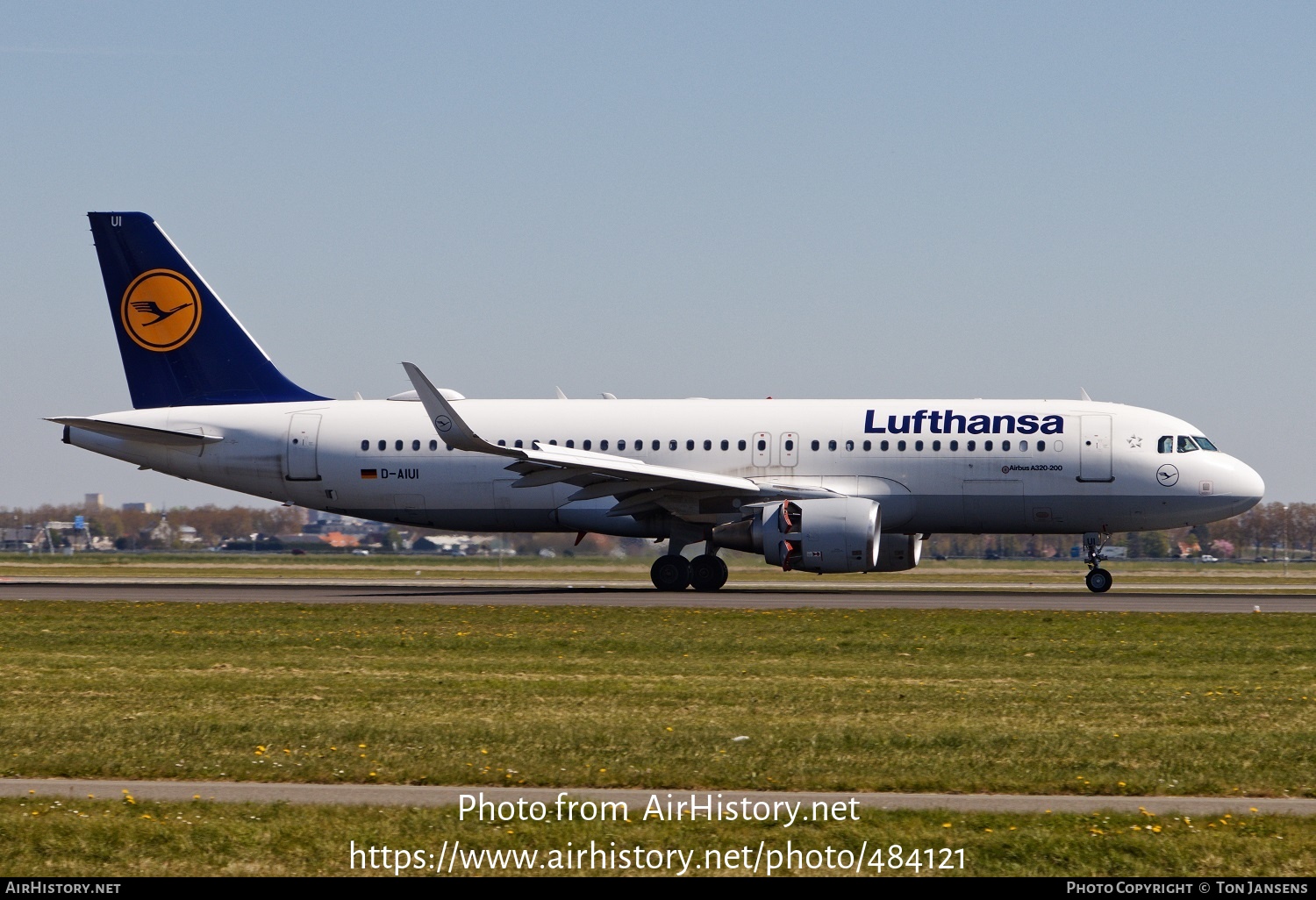 Aircraft Photo of D-AIUI | Airbus A320-214 | Lufthansa | AirHistory.net #484121