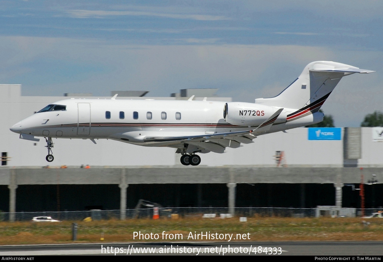 Aircraft Photo of N772QS | Bombardier Challenger 350 (BD-100-1A10) | AirHistory.net #484333