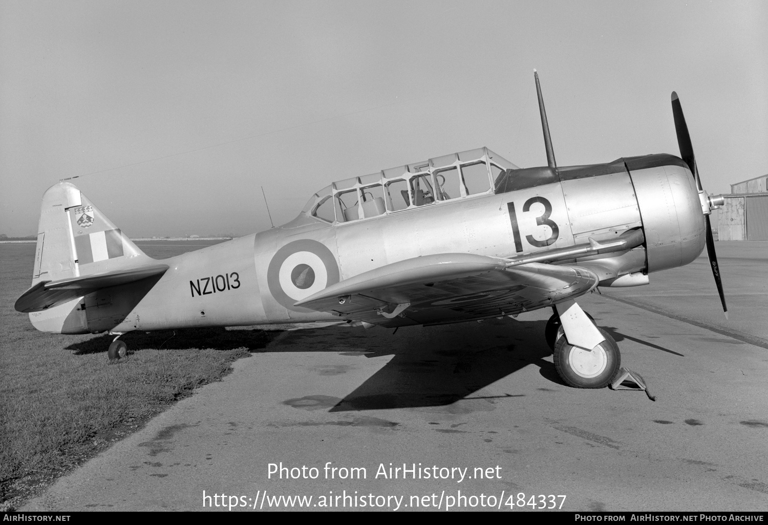 aircraft-photo-of-nz1013-north-american-at-16-harvard-iia-new