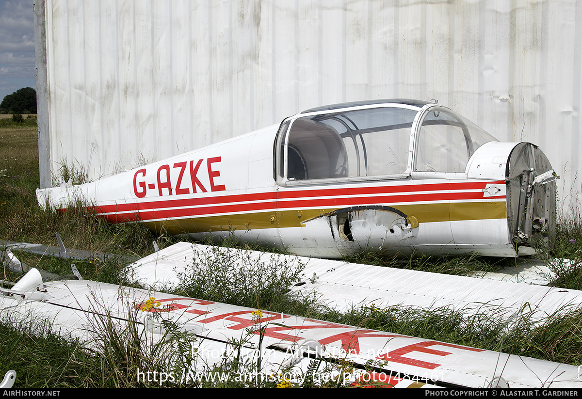 Aircraft Photo of G-AZKE | Socata MS-880B Rallye Club | AirHistory.net #484461