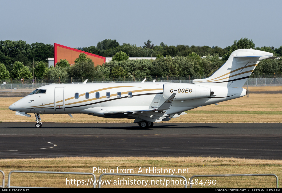 Aircraft Photo of G-OOEG | Bombardier Challenger 350 (BD-100-1A10) | AirHistory.net #484790