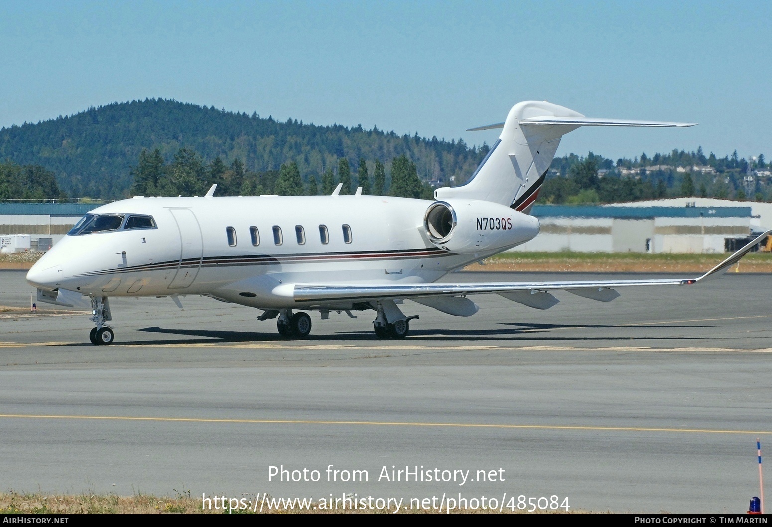 Aircraft Photo of N703QS | Bombardier Challenger 350 (BD-100-1A10) | AirHistory.net #485084