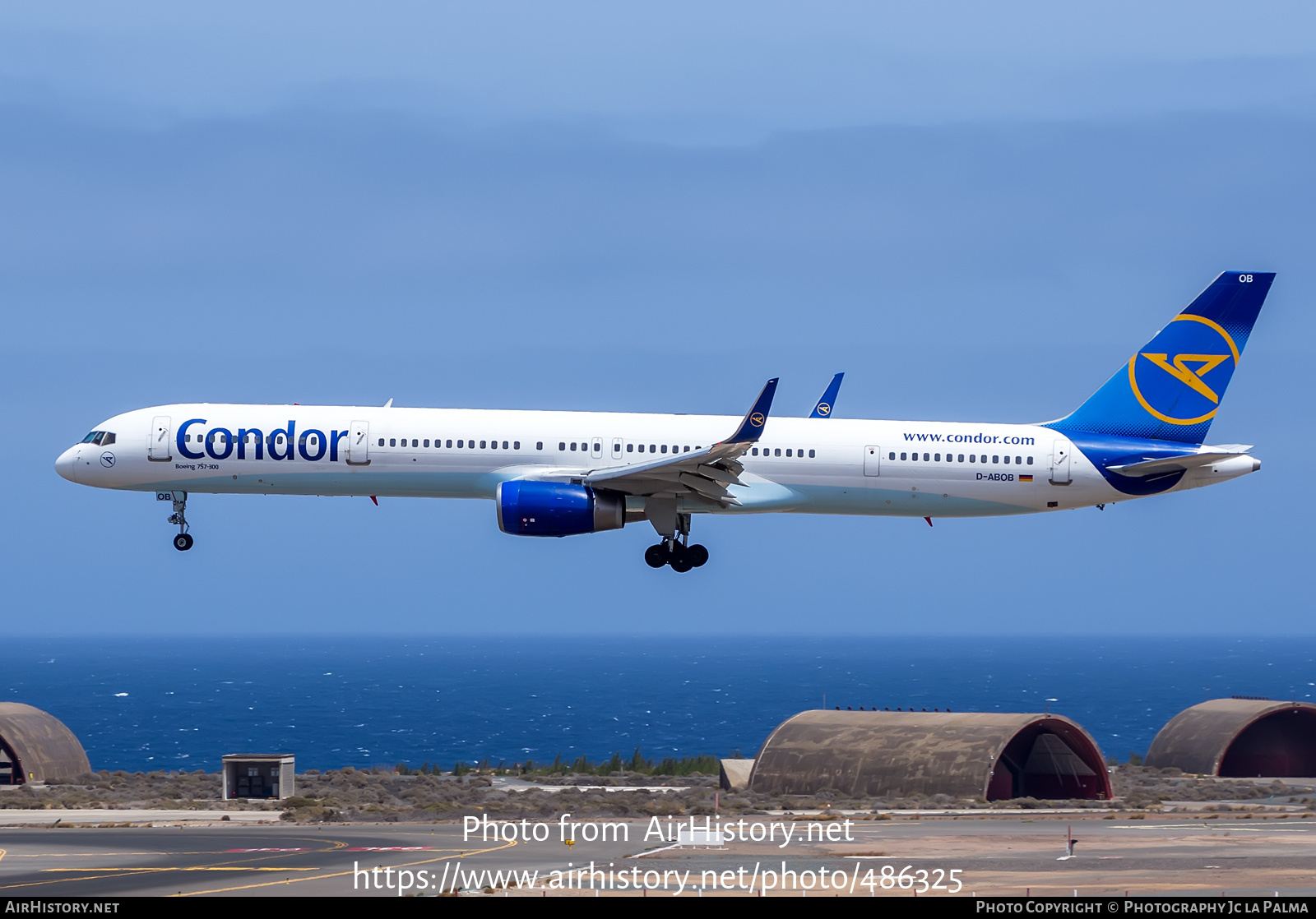 Aircraft Photo of D-ABOB | Boeing 757-330 | Condor Flugdienst | AirHistory.net #486325