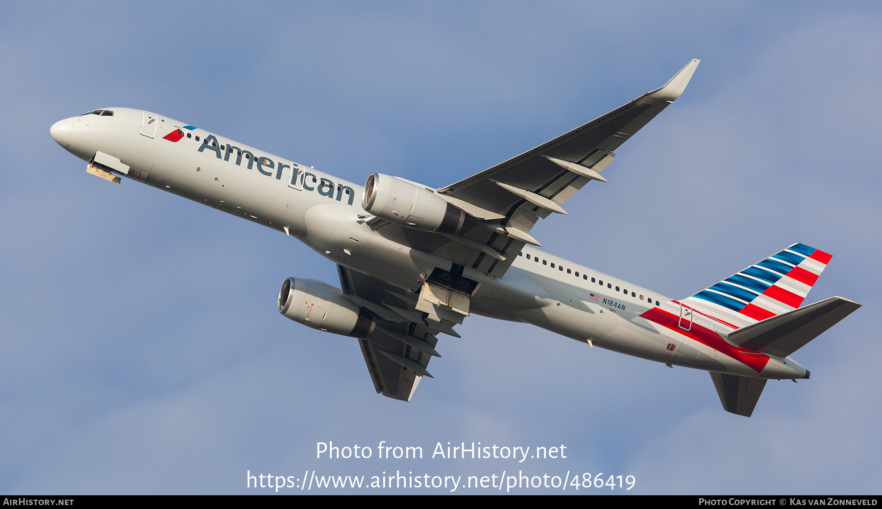 Aircraft Photo of N184AN | Boeing 757-223 | American Airlines | AirHistory.net #486419