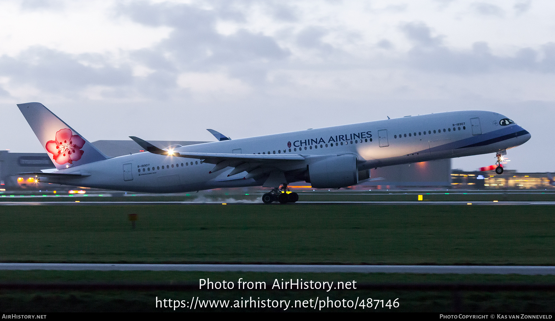 Aircraft Photo of B-18907 | Airbus A350-941 | China Airlines | AirHistory.net #487146