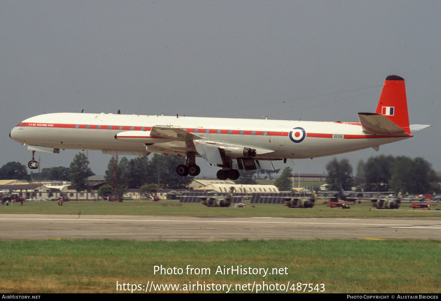 Aircraft Photo of XS235 | De Havilland D.H. 106 Comet 4C | UK - Air Force | AirHistory.net #487543