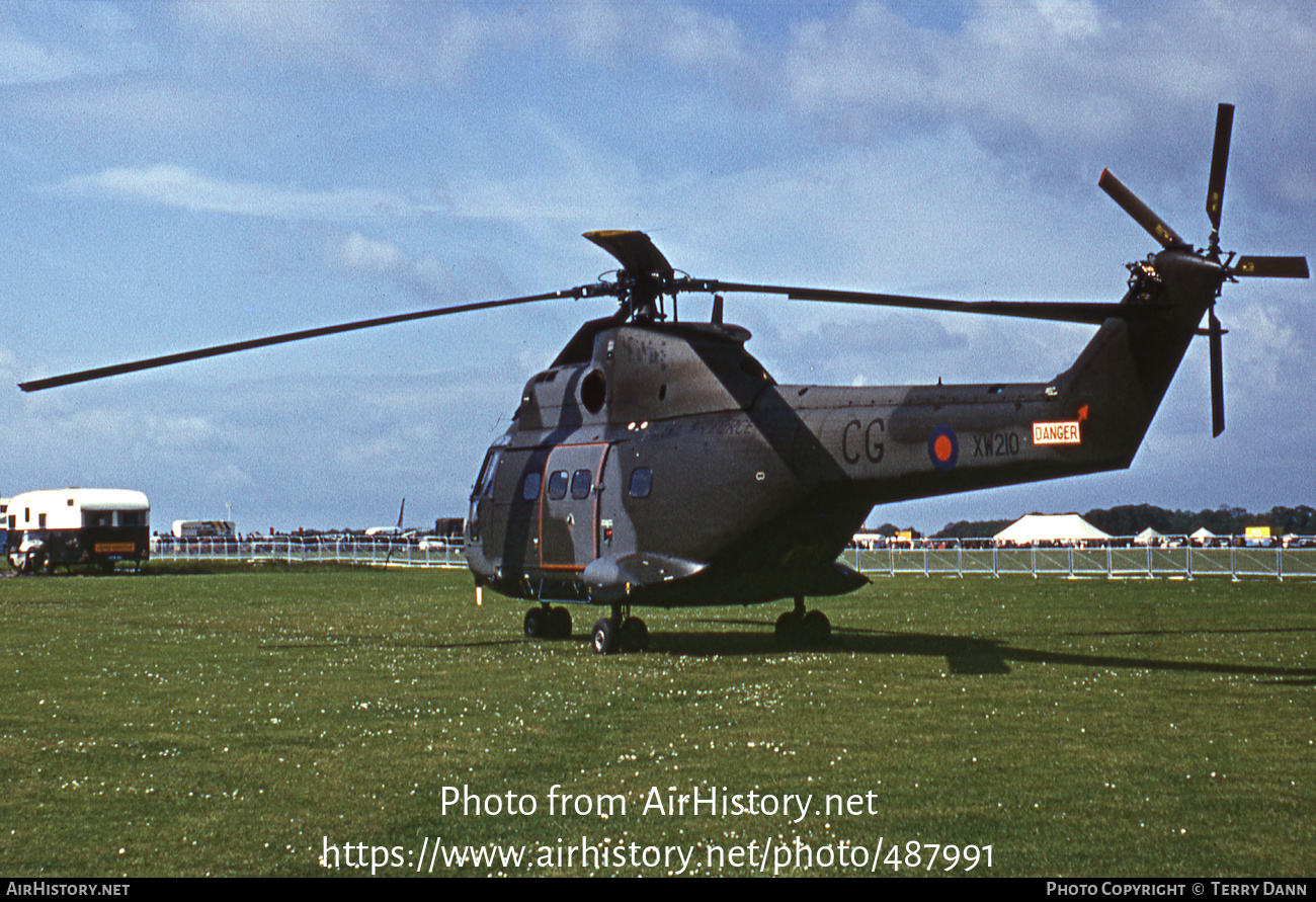 Aircraft Photo of XW210 | Aerospatiale SA-330E Puma HC1 | UK - Air Force | AirHistory.net #487991