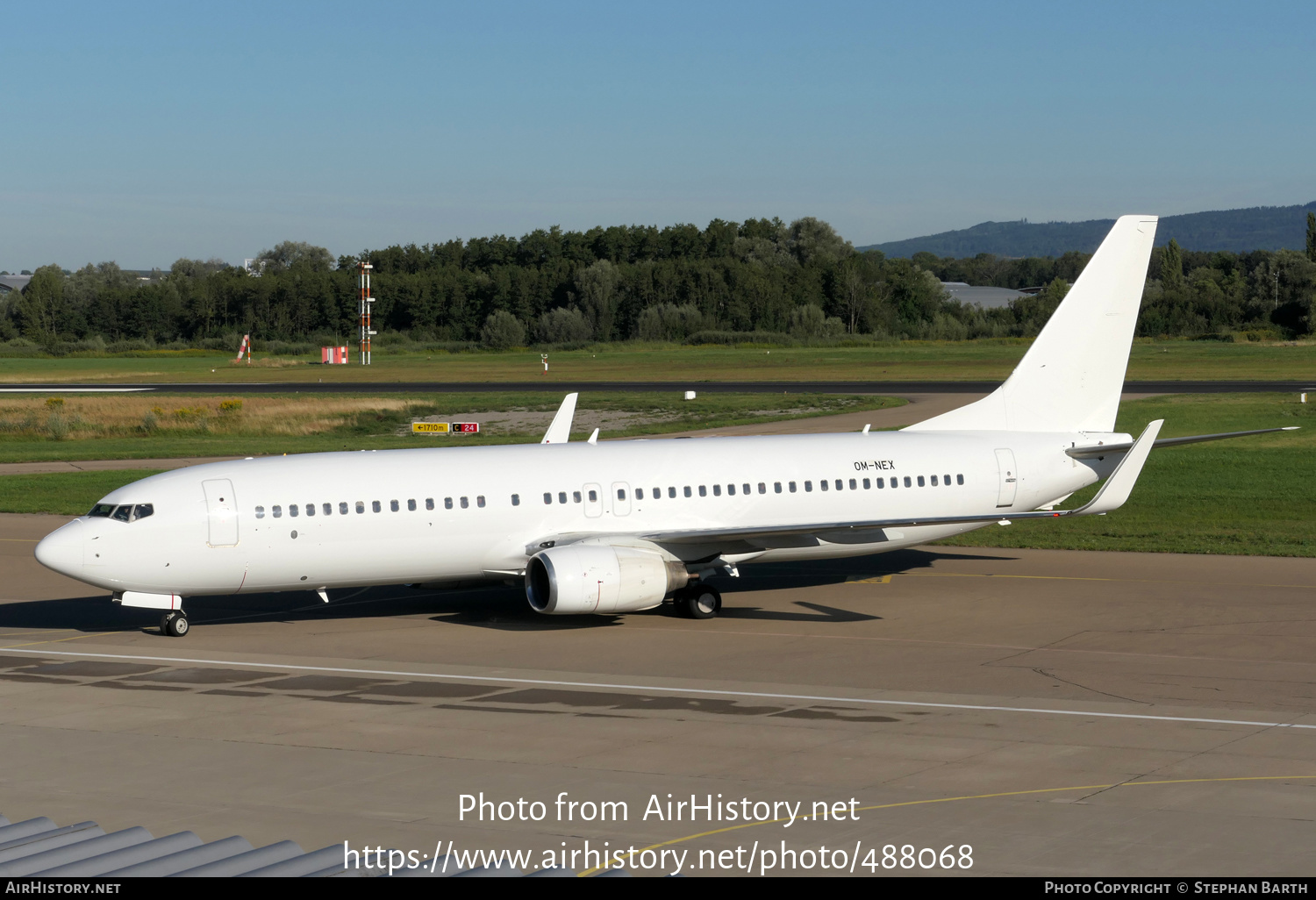 Aircraft Photo of OM-NEX | Boeing 737-8KN | AirHistory.net #488068