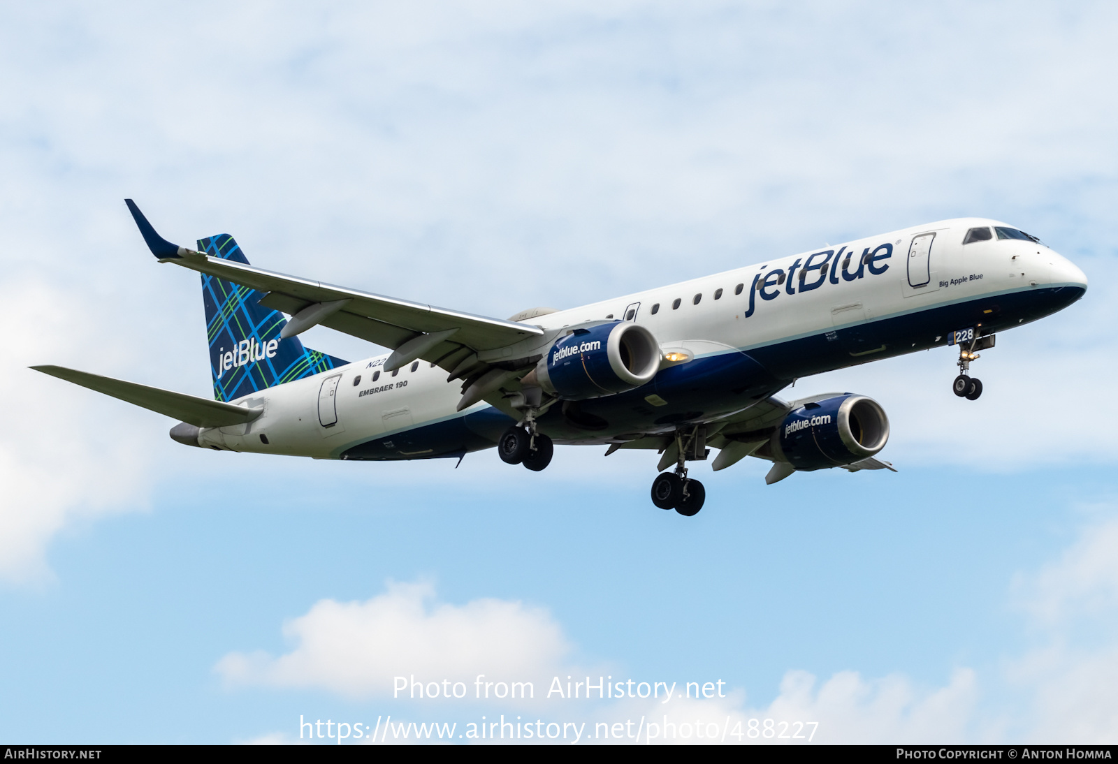 Aircraft Photo of N228JB | Embraer 190AR (ERJ-190-100IGW) | JetBlue Airways | AirHistory.net #488227