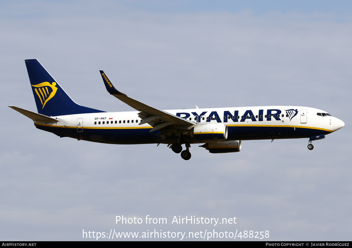 Aircraft Photo of SP-RKF | Boeing 737-800 | Ryanair | AirHistory.net #488258