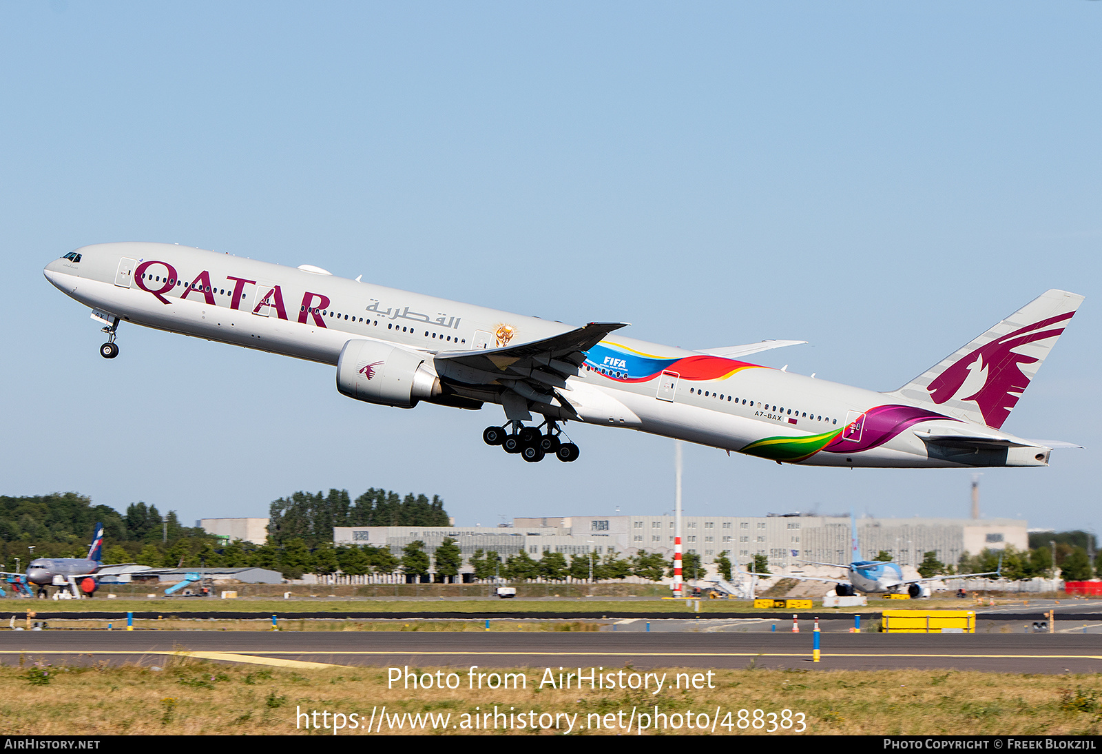 Aircraft Photo of A7-BAX | Boeing 777-3DZ/ER | Qatar Airways | AirHistory.net #488383