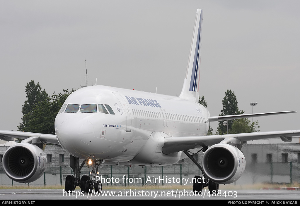 Aircraft Photo of F-GKXT | Airbus A320-214 | Air France | AirHistory.net #488403