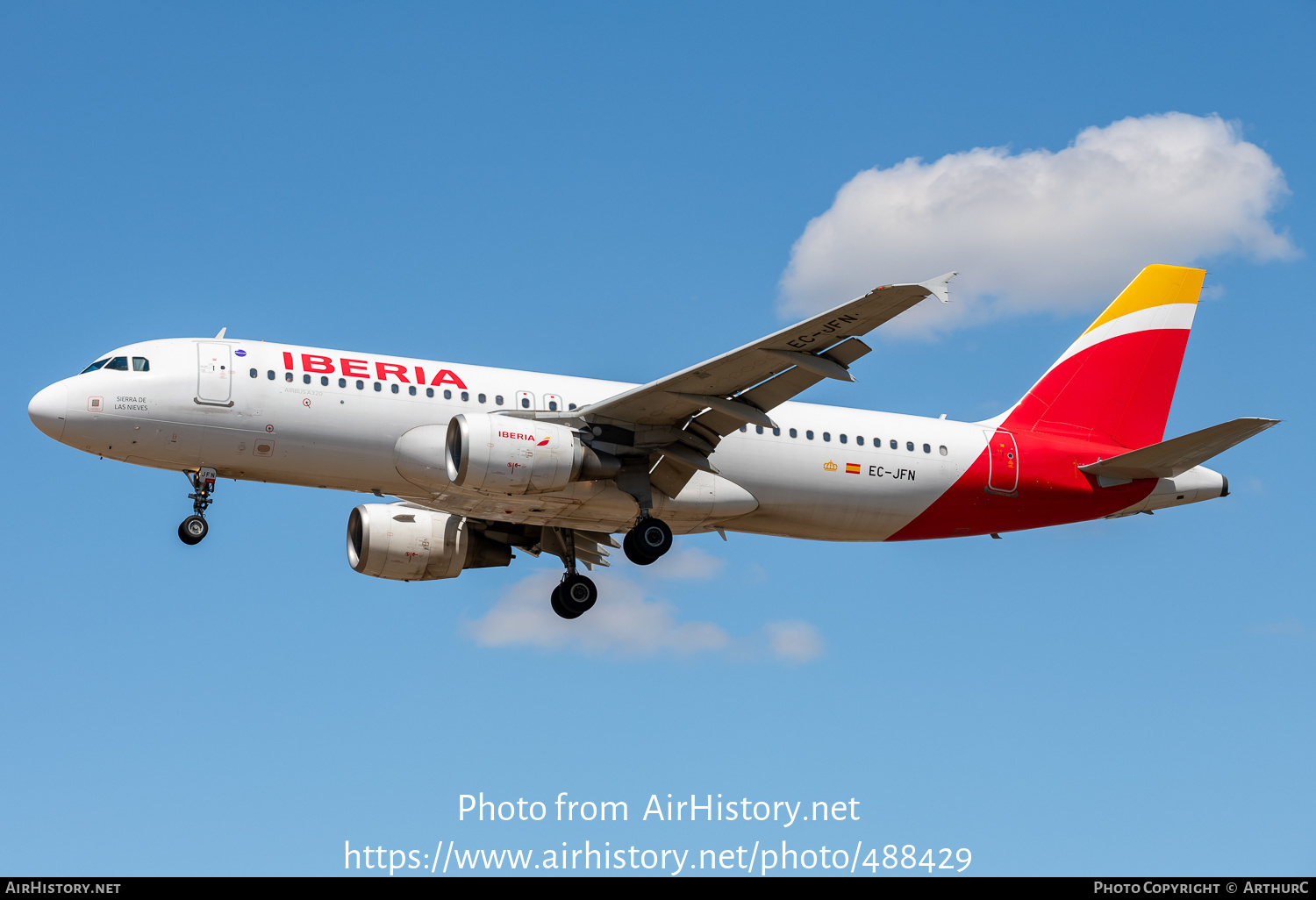 Aircraft Photo of EC-JFN | Airbus A320-214 | Iberia | AirHistory.net #488429