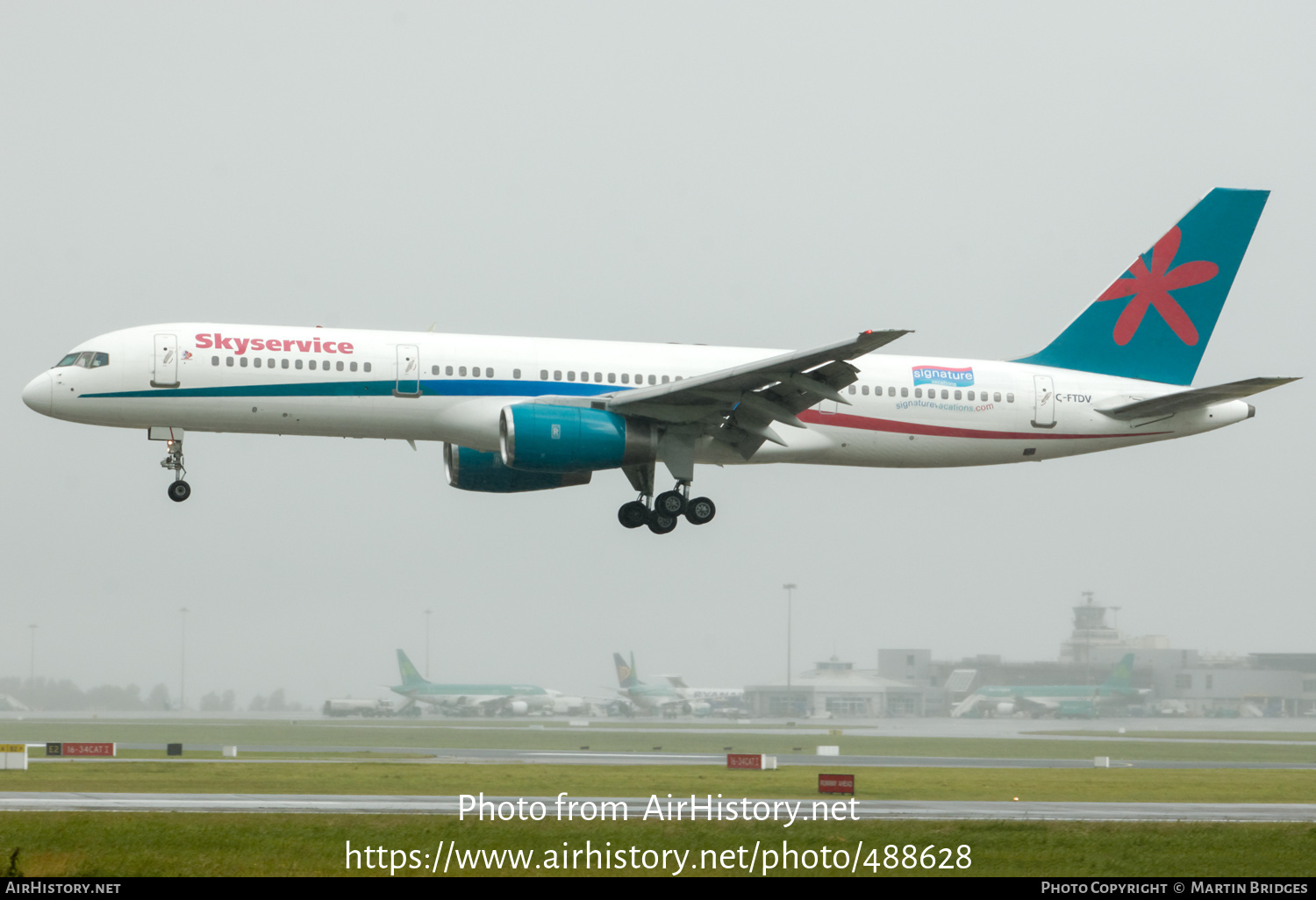 Aircraft Photo of C-FTDV | Boeing 757-28A | Skyservice Airlines | AirHistory.net #488628