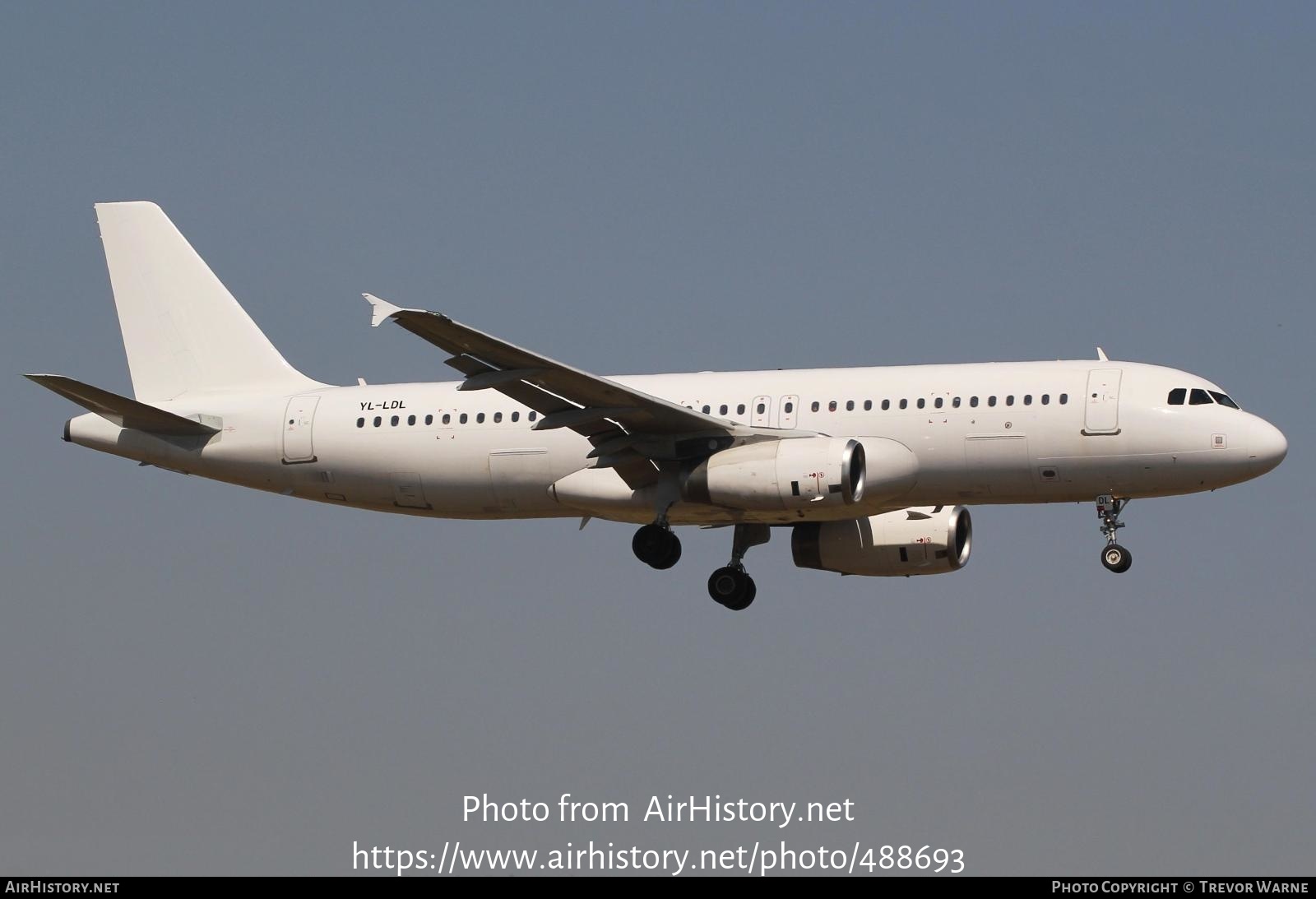 Aircraft Photo of YL-LDL | Airbus A320-232 | AirHistory.net #488693