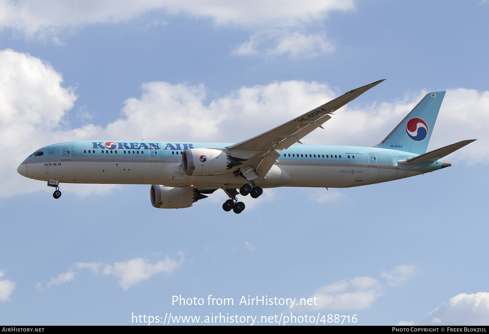 Aircraft Photo of HL8084 | Boeing 787-9 Dreamliner | Korean Air | AirHistory.net #488716