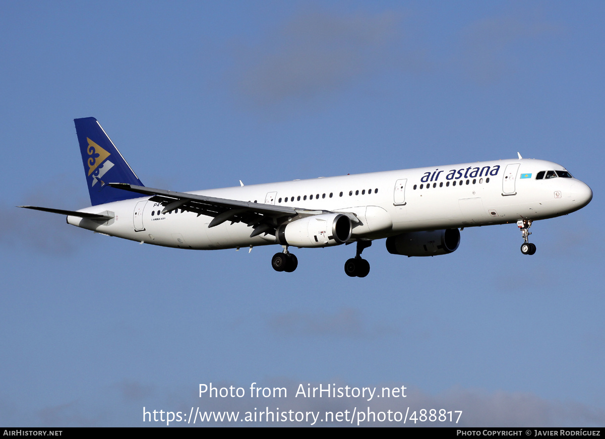 Aircraft Photo of P4-OAS | Airbus A321-131 | Air Astana | AirHistory.net #488817