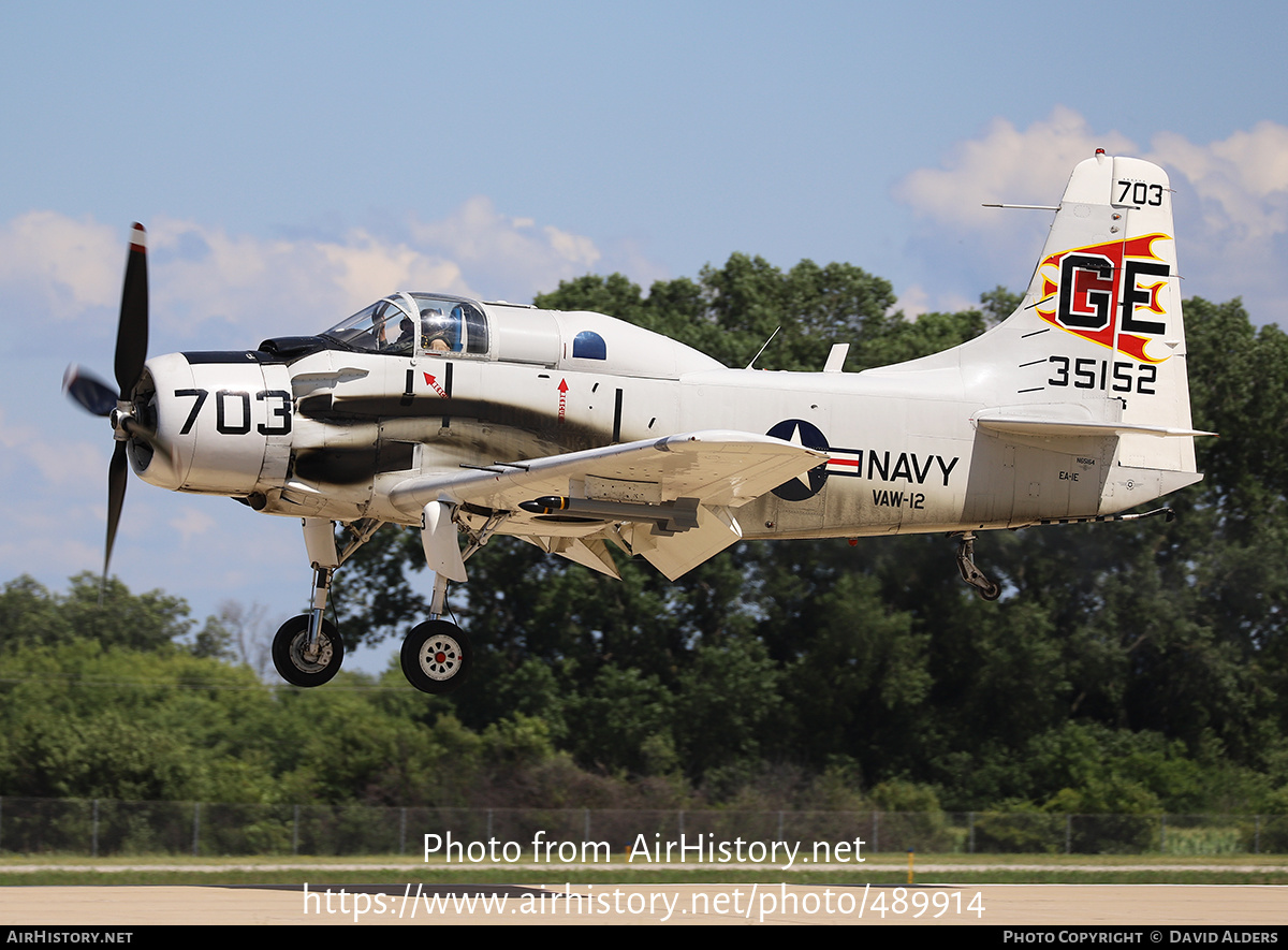 Aircraft Photo of N65164 / 35152 | Douglas EA-1E Skyraider | USA - Navy | AirHistory.net #489914