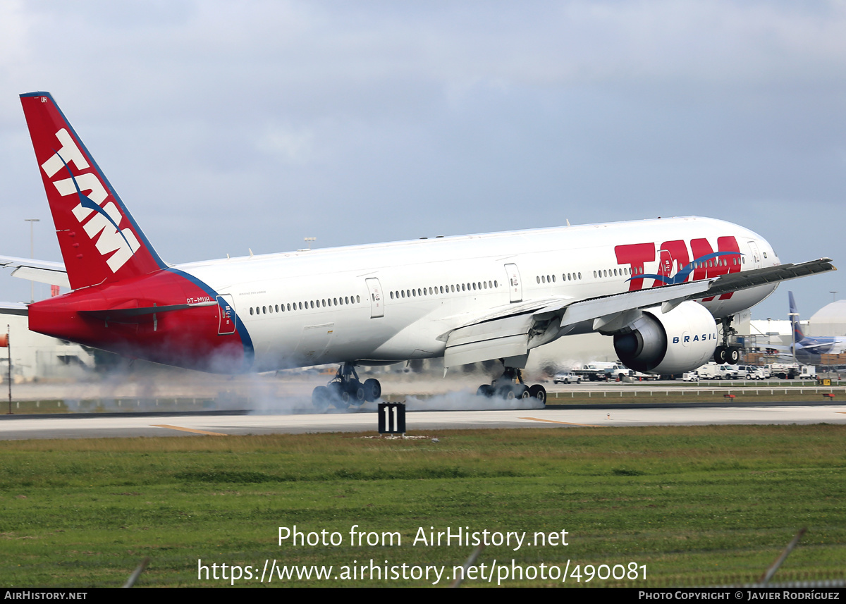 Aircraft Photo of PT-MUH | Boeing 777-32W/ER | TAM Linhas Aéreas | AirHistory.net #490081