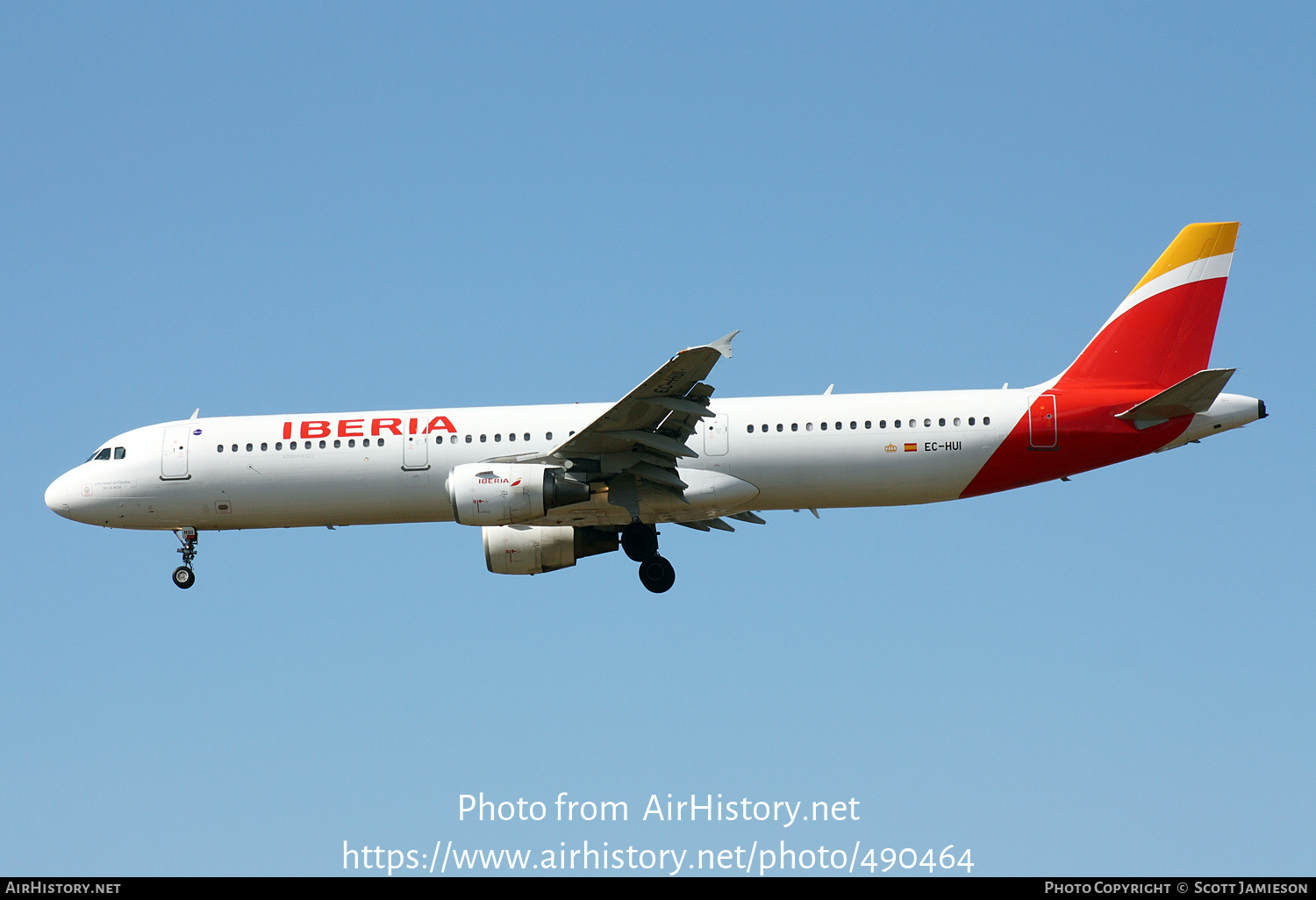 Aircraft Photo of EC-HUI | Airbus A321-212 | Iberia | AirHistory.net #490464