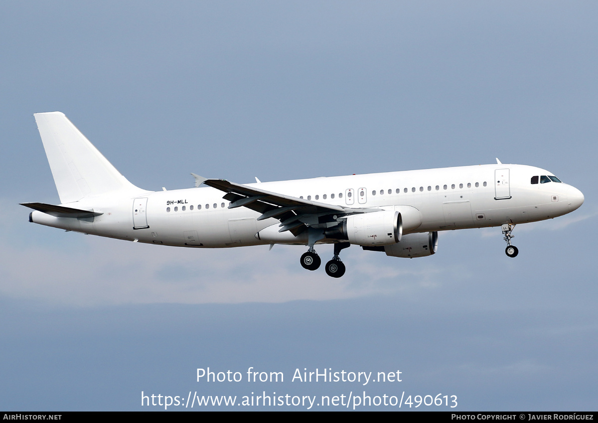 Aircraft Photo of 9H-MLL | Airbus A320-214 | AirHistory.net #490613