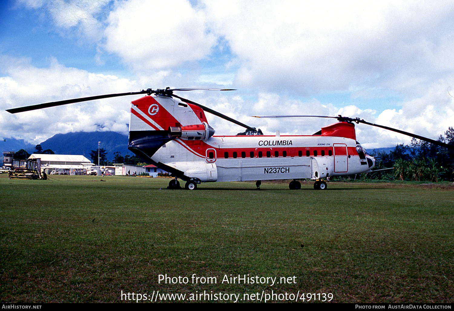 Aircraft Photo of N237CH | Boeing Vertol 234LR | Columbia Helicopters | AirHistory.net #491139