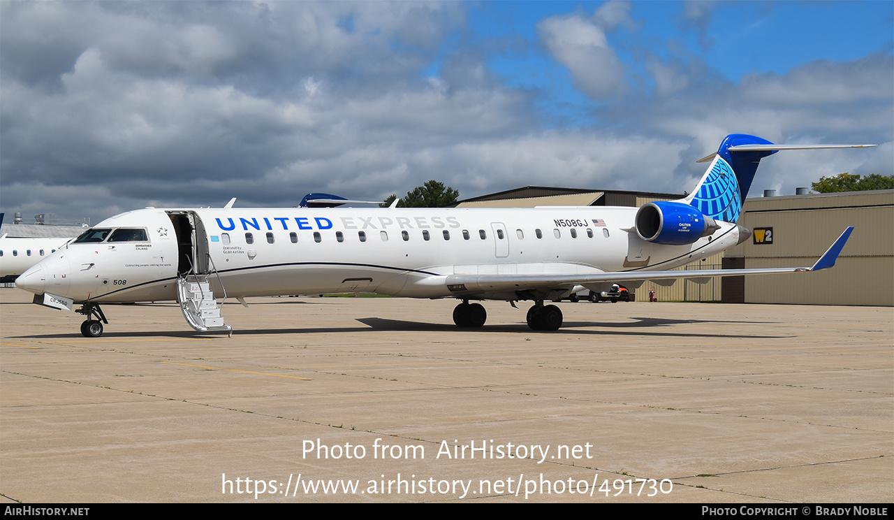 Aircraft Photo of N508GJ | Bombardier CRJ-701ER (CL-600-2C10) | United Express | AirHistory.net #491730