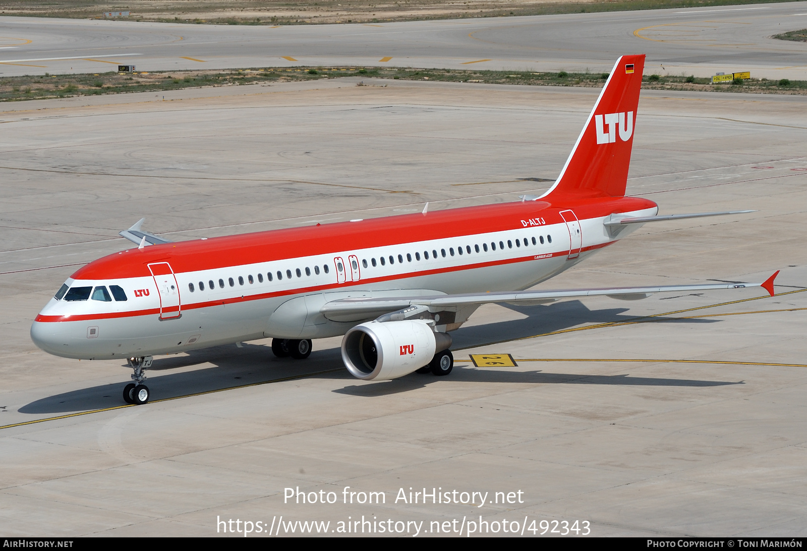 Aircraft Photo of D-ALTJ | Airbus A320-214 | LTU - Lufttransport-Unternehmen | AirHistory.net #492343