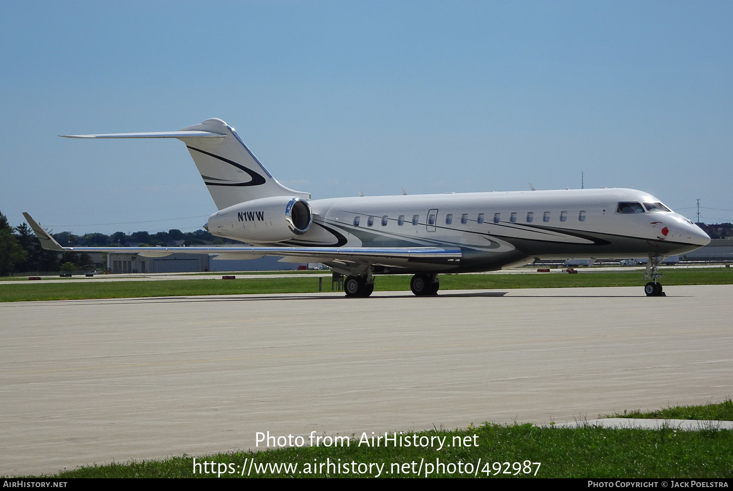 Aircraft Photo of N1WW | Bombardier Global 6000 (BD-700-1A10) | AirHistory.net #492987