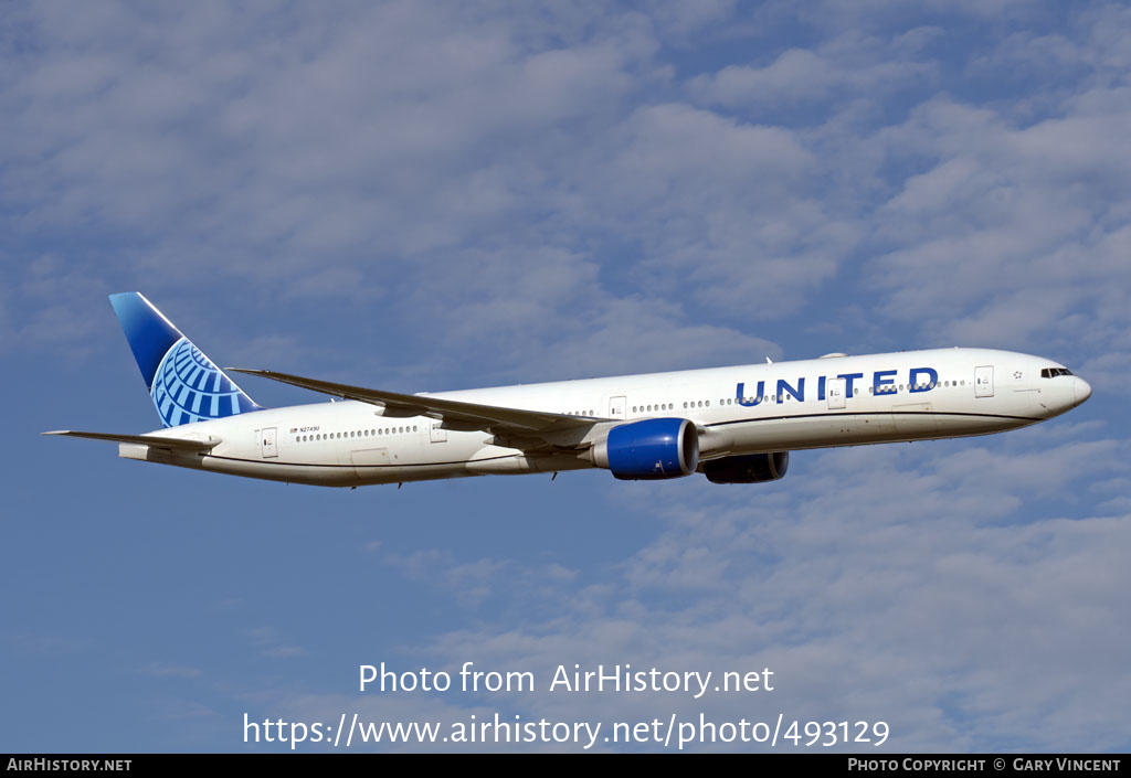 Aircraft Photo of N2749U | Boeing 777-300/ER | United Airlines | AirHistory.net #493129