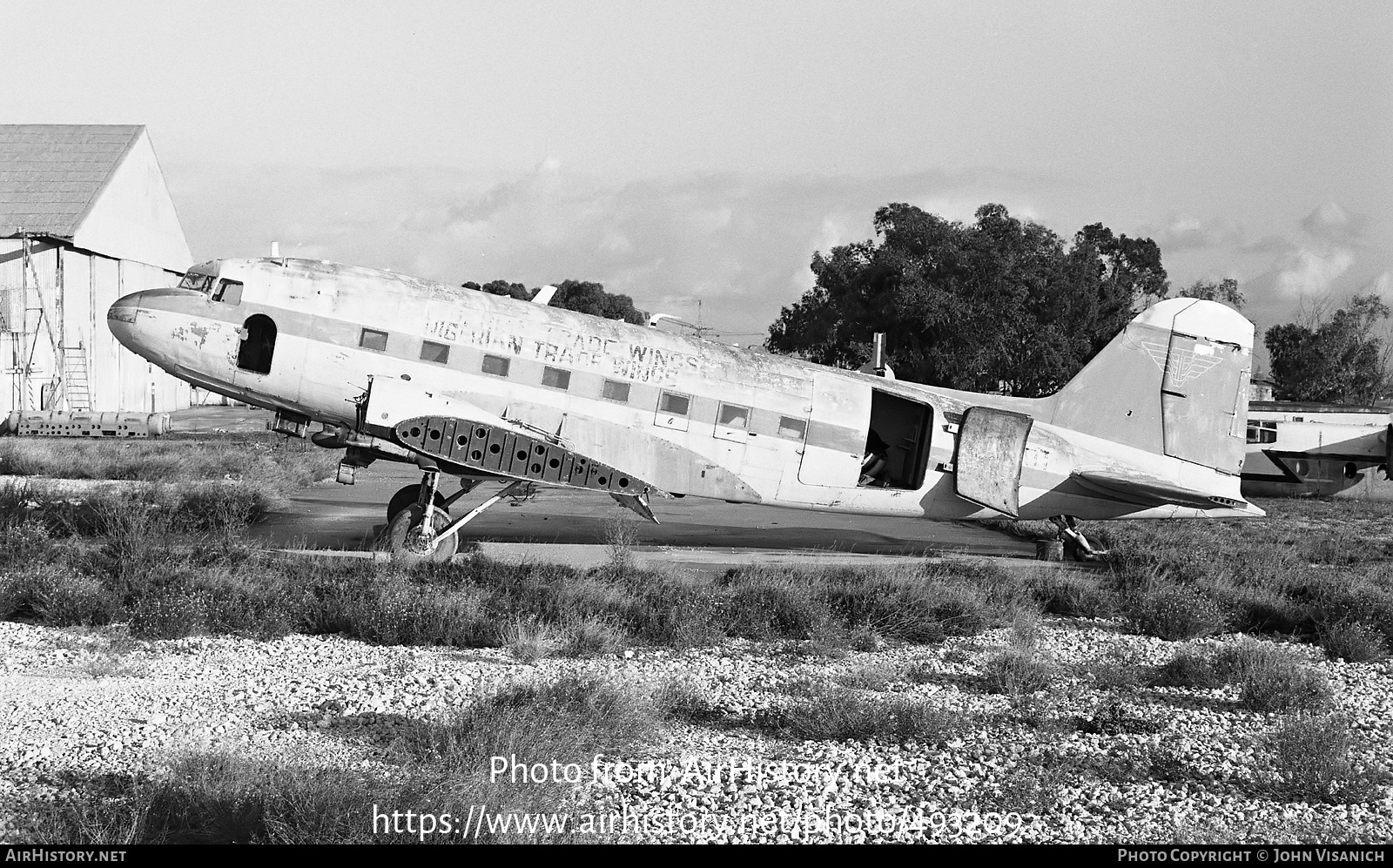 Aircraft Photo of N9050T | Douglas C-47A Skytrain | AirHistory.net #493209